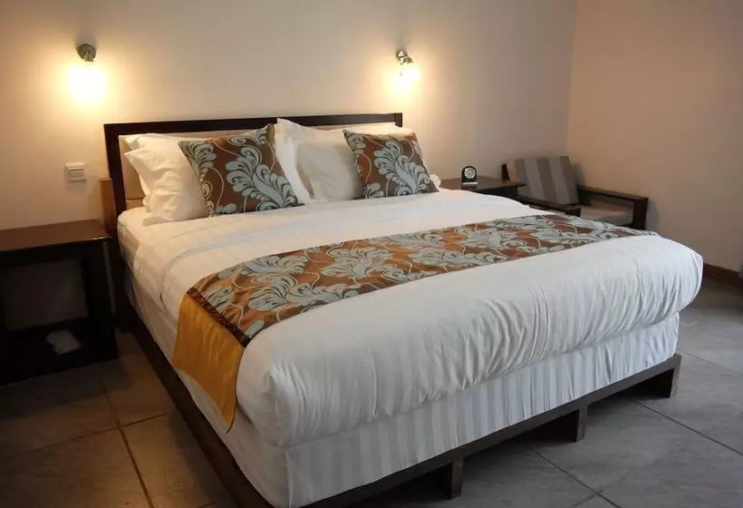 Luganvilla Business Hotel And Restaurant