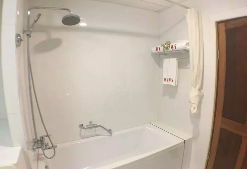 Luganvilla Business Hotel And Restaurant