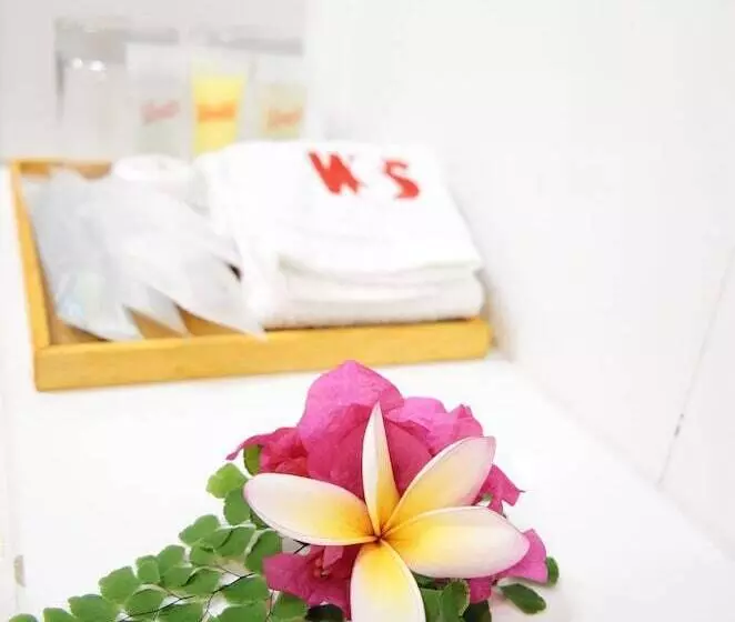 Luganvilla Business Hotel And Restaurant