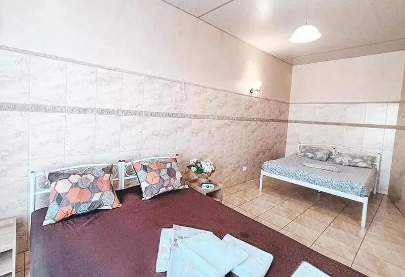 هتل Pechersk House
