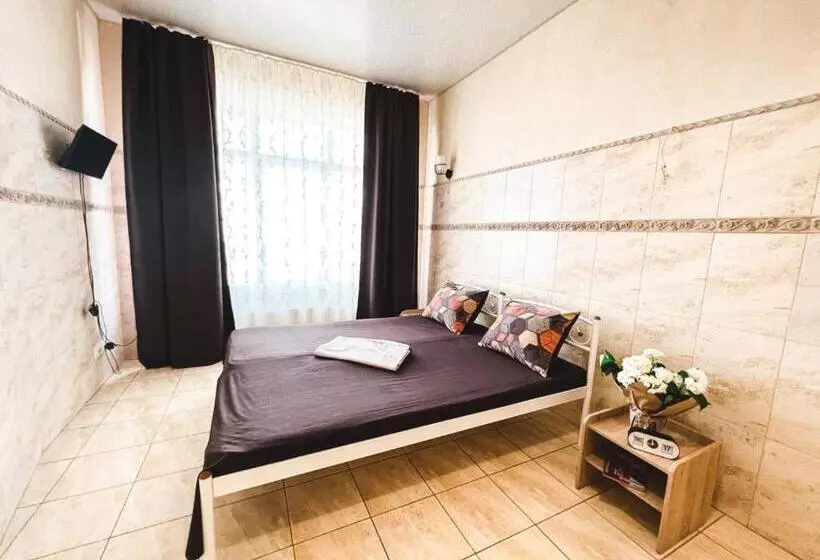 هتل Pechersk House