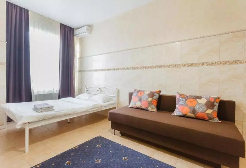 هتل Pechersk House