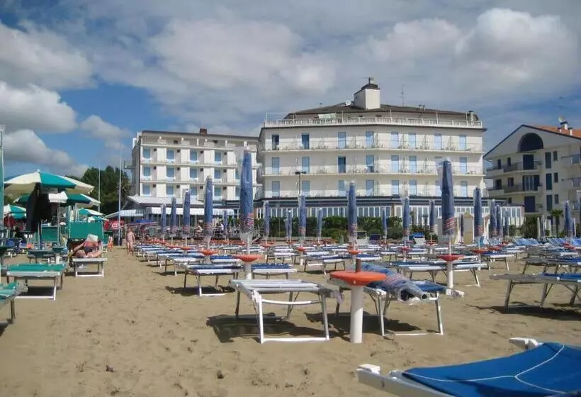 Hotelli Playa E Mare Nostrum