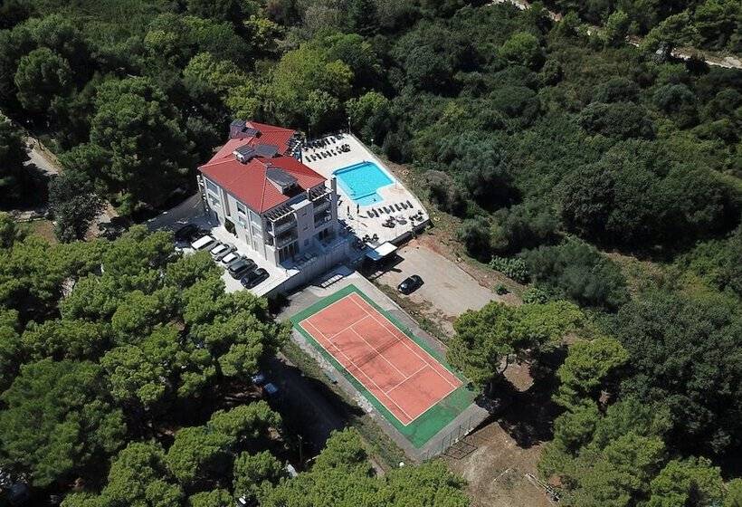 Premantura Resort   Hotel & Restaurant