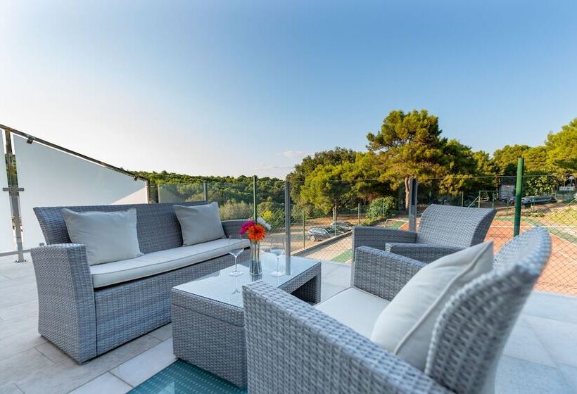 Premantura Resort   Hotel & Restaurant