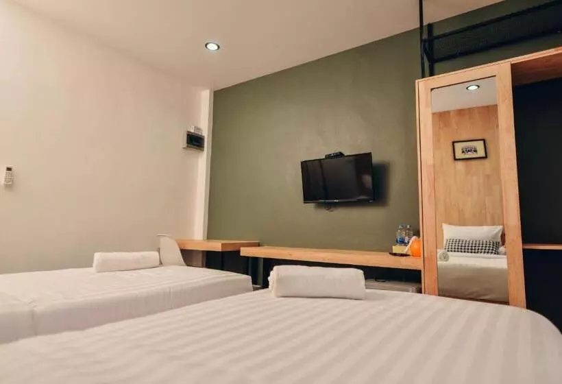 هتل The Cozy
