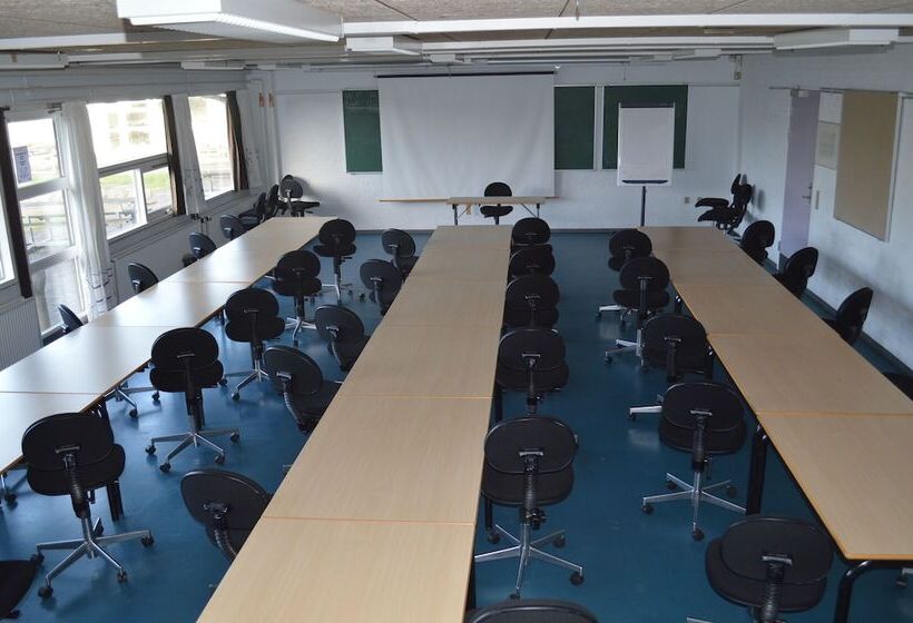 בית מלון כפרי Danhostel Aalborg