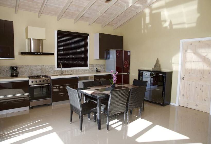 هتل Vine Cottages Adults Only