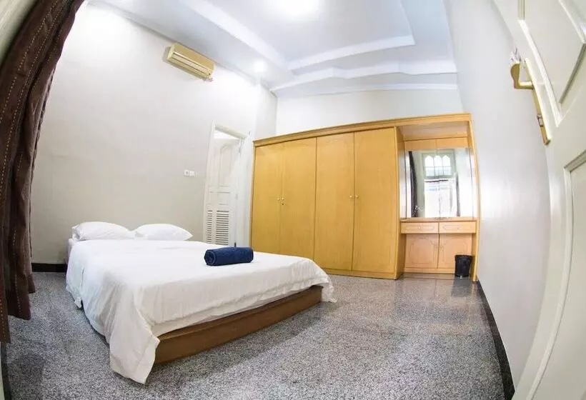 Aamiaismajoitus (B&B) Bonsai Surf Lodge   Hostel