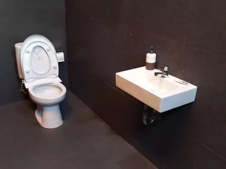 Aamiaismajoitus (B&B) Bonsai Surf Lodge   Hostel