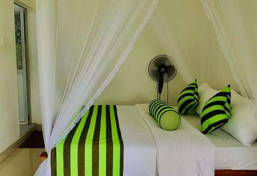 Hotel Ella South Star