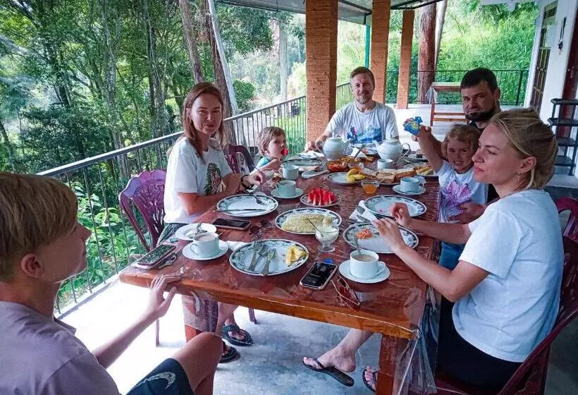 Hotel Ella South Star