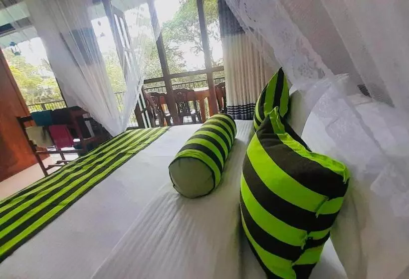 Hotel Ella South Star