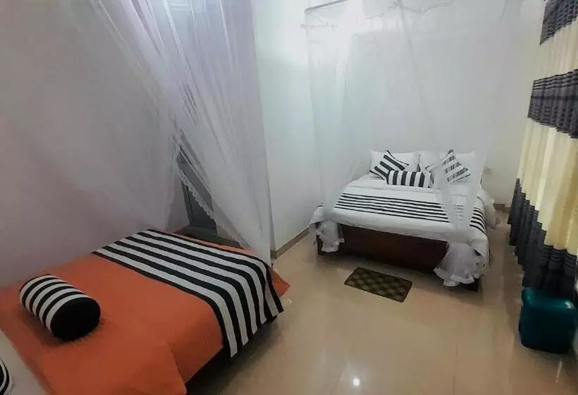 Hotel Ella South Star