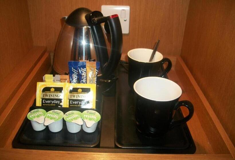 فندق Kenz Residency