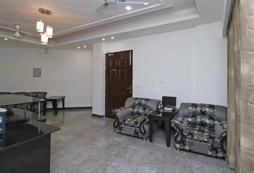ホテル Oyo 117 Jagat Residency