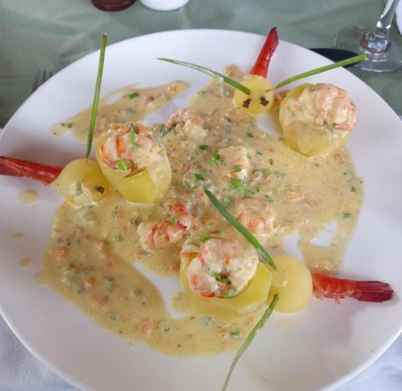 هتل Palm Rock Beach