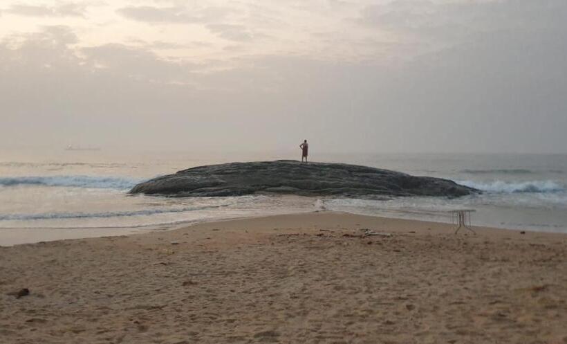 هتل Palm Rock Beach