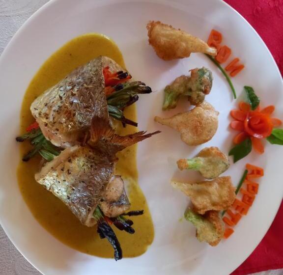 هتل Palm Rock Beach