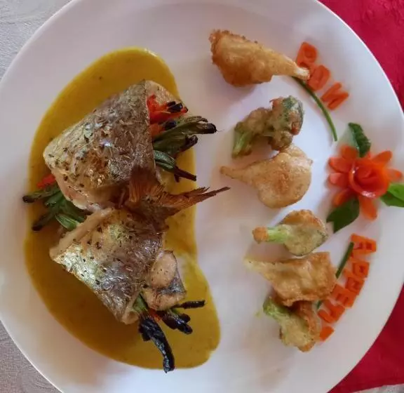 هتل Palm Rock Beach