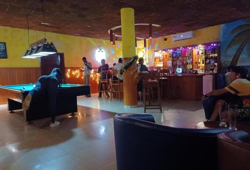 هتل Palm Rock Beach