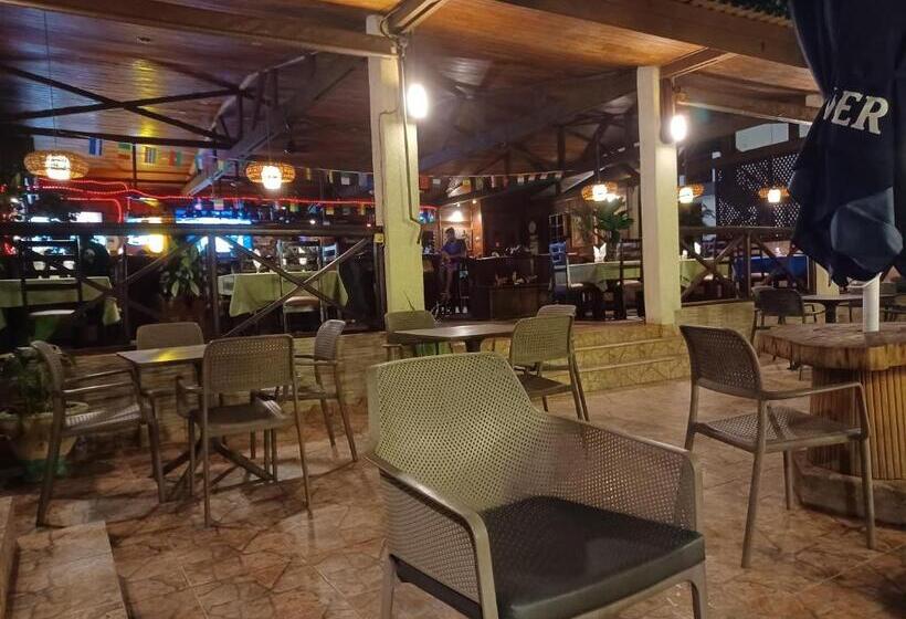 هتل Palm Rock Beach