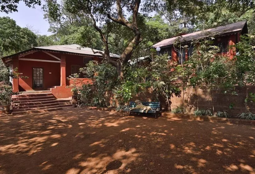 ホテル Radha Cottage