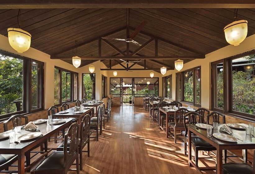 هتل Radha Cottage Resort