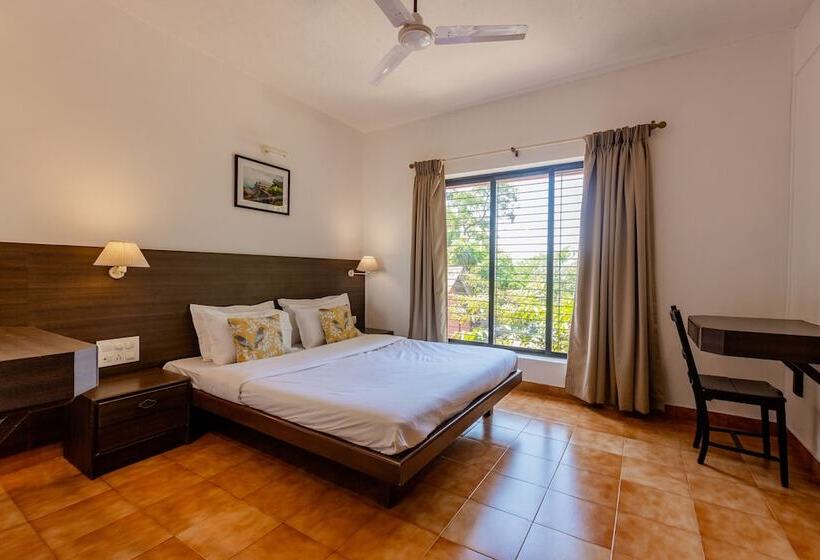 هتل Radha Cottage Resort