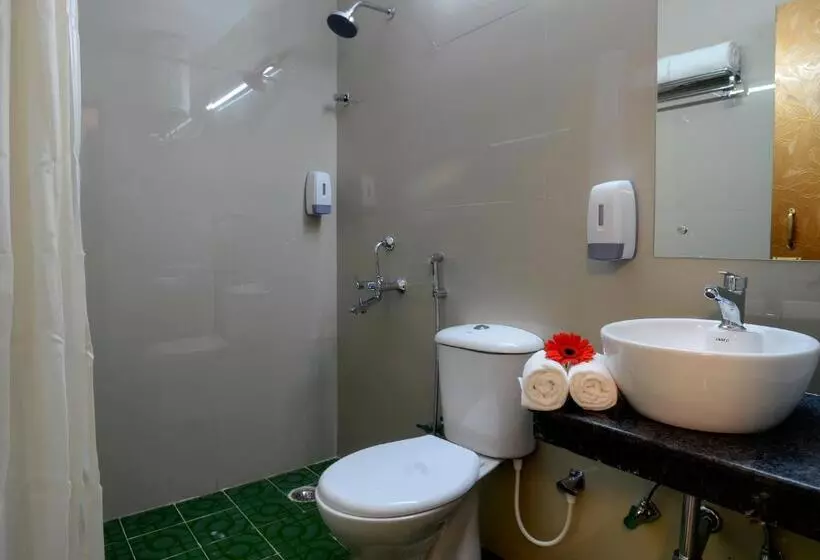 ホテル Treehouse Neptune Inn