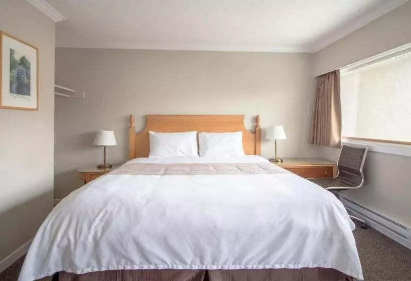 モーテル Okanagan Royal Park Inn By Elevate Rooms