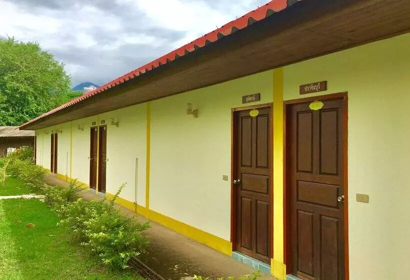 The Creek Garden Resort Huainamrin