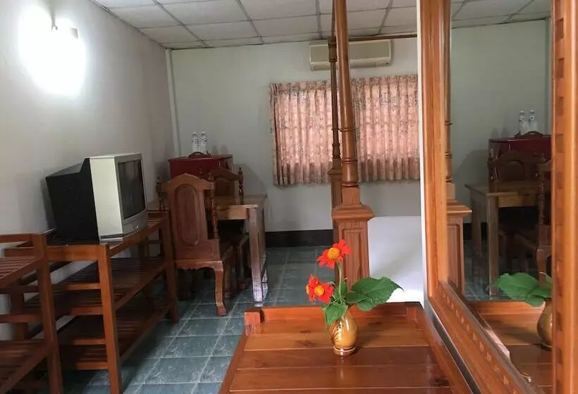 The Creek Garden Resort Huainamrin