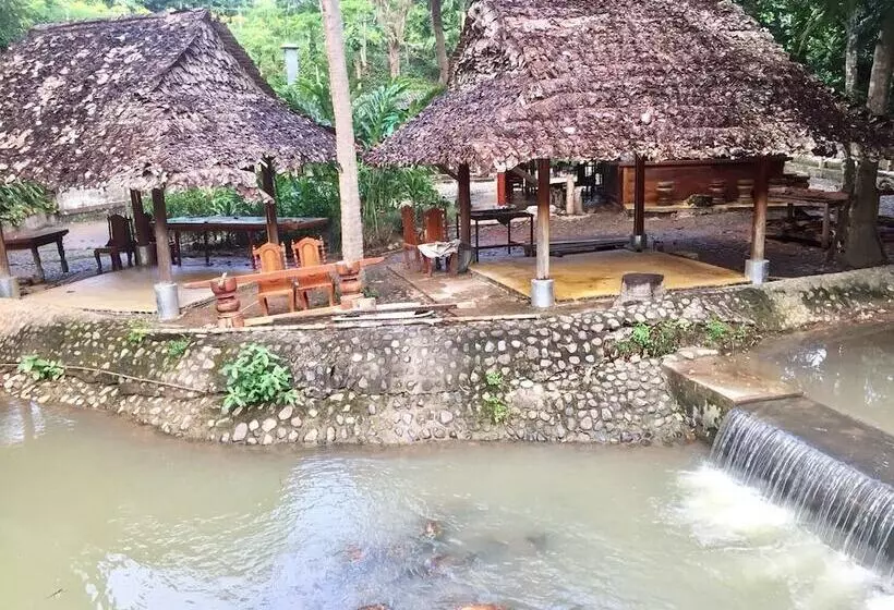 The Creek Garden Resort Huainamrin