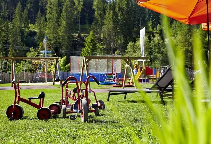 ホテル Almhof Family Und Wellness Resort