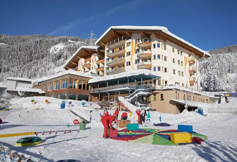 ホテル Almhof Family Und Wellness Resort