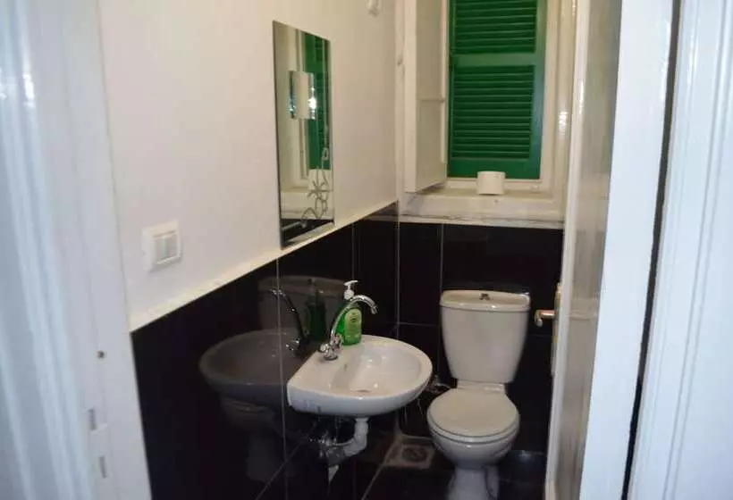 هتل Colour Holidays