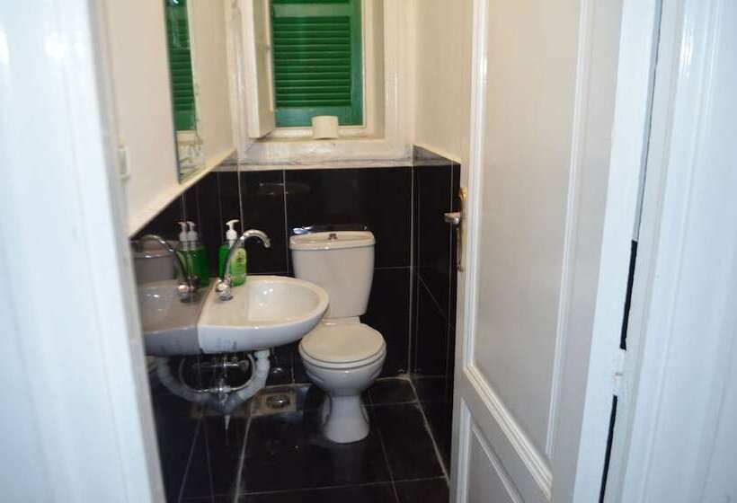 هتل Colour Holidays