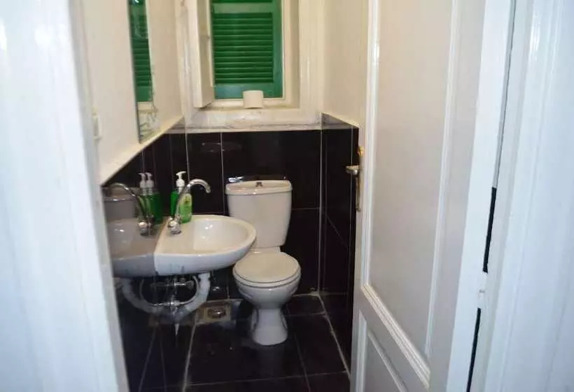 هتل Colour Holidays