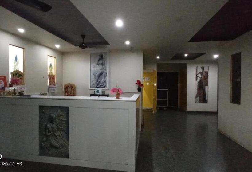 בית מלון כפרי Jaidharshini Palace