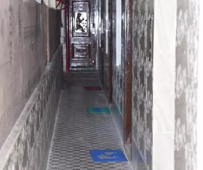 ホテル K N Gupta Residency