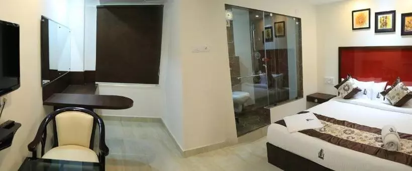 New Hotel Executive Inn