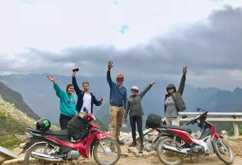 تختخواب و صبحانه Jasmine Hostel