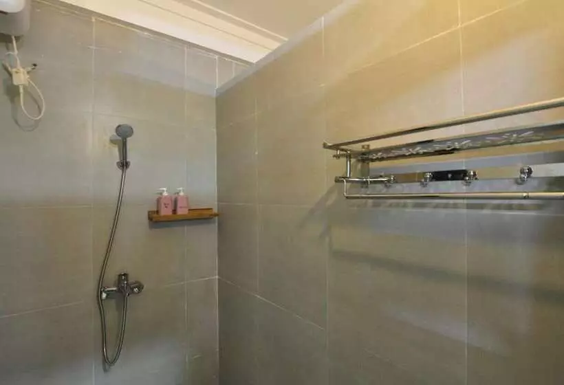 تختخواب و صبحانه Jasmine Hostel