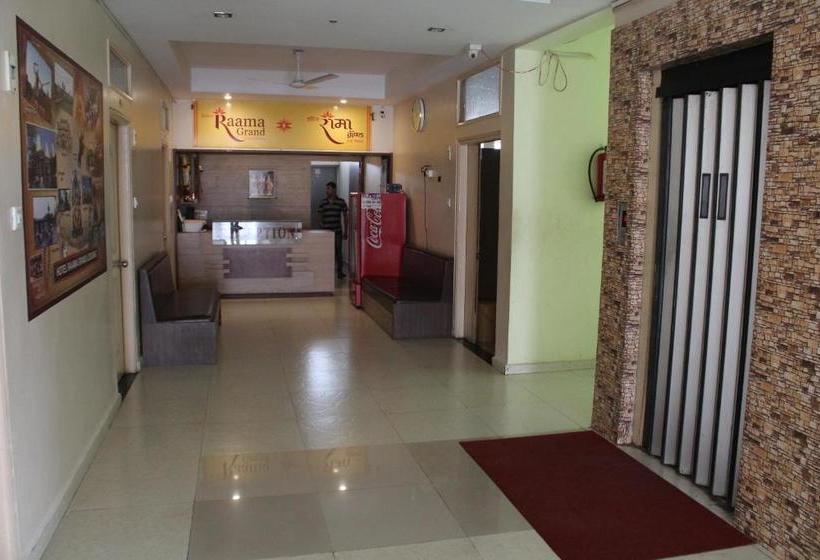 호텔 Raama Grand