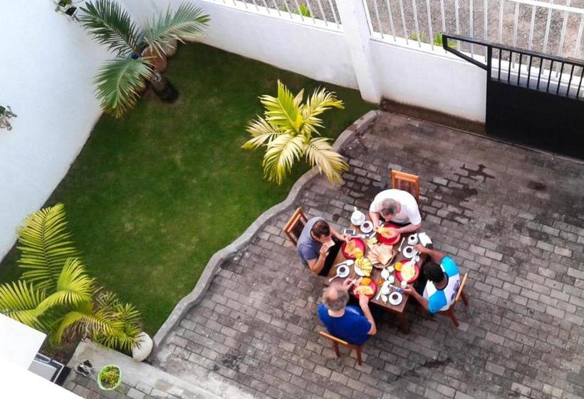 Отель Rohini Residence