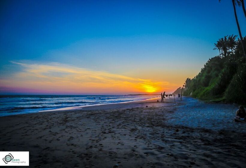 هتل King S Marine B&b Surf