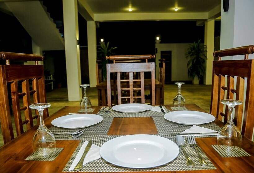 هتل King S Marine B&b Surf