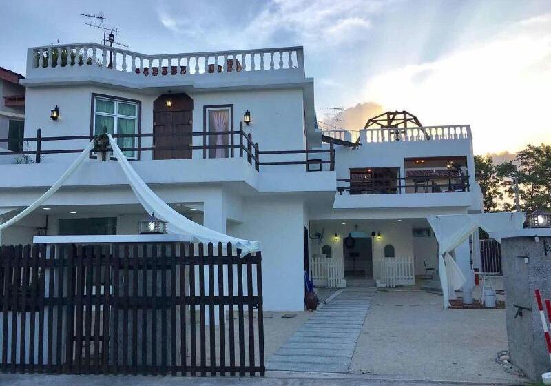 אתר נופש Bukitindah Yesido R.o.m Chapel