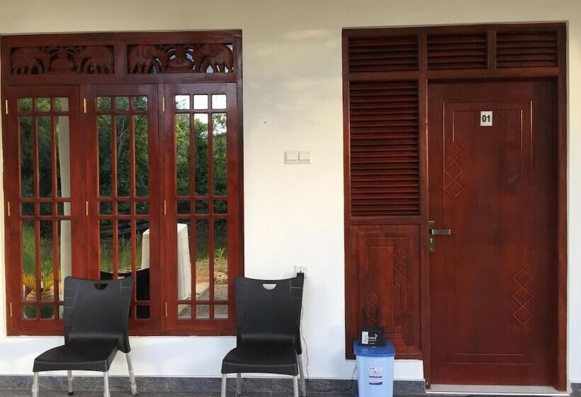 Bed and Breakfast Sigiri Corridor Home Stay